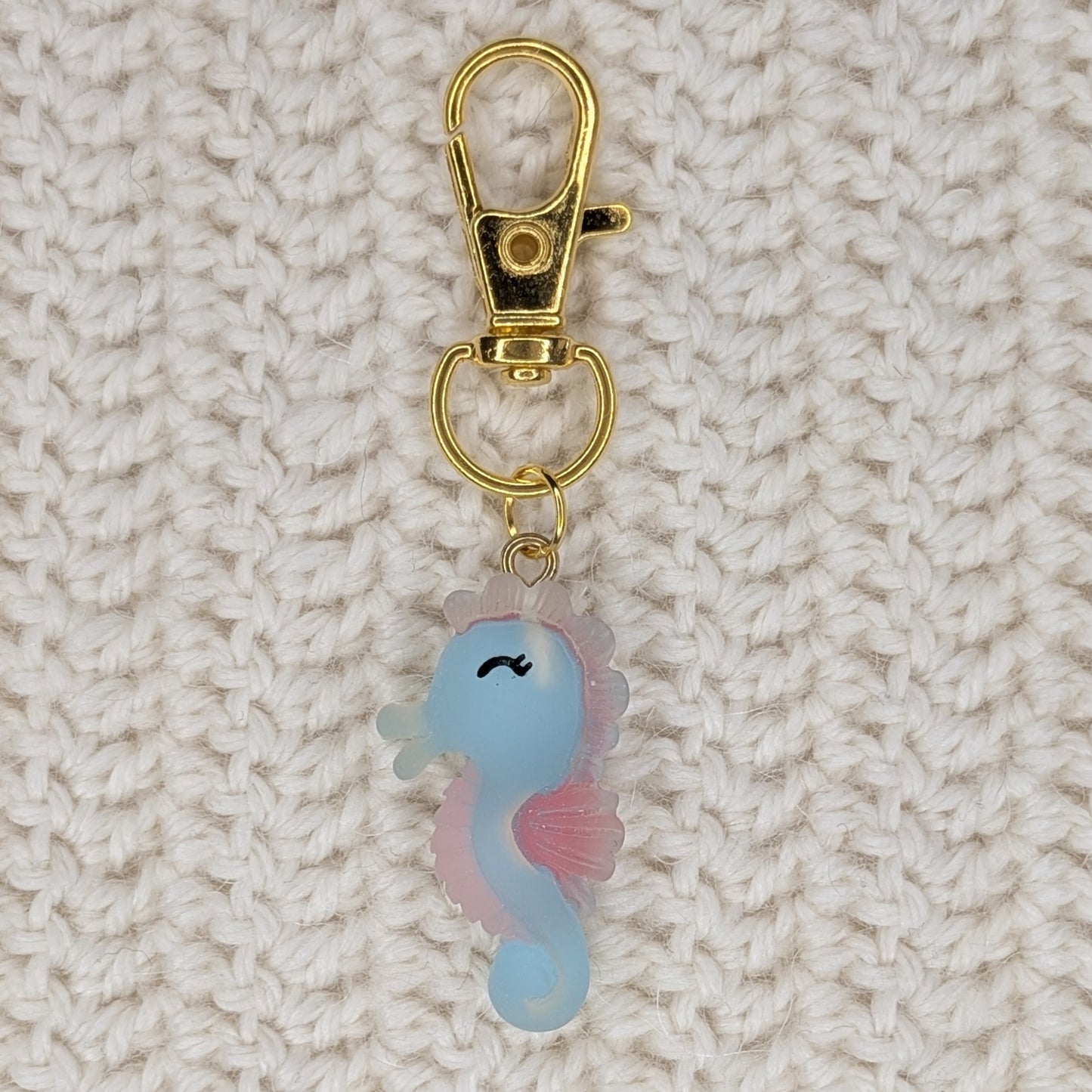 Marqueur de maille Hippocampe Pastel – Crochet, Tricot & Porte-clés
